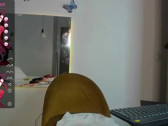 Live sex webcam photo for SamanthaFerrer #276567303