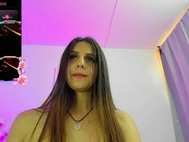 Live sex webcam photo for samanthamilher #291301141