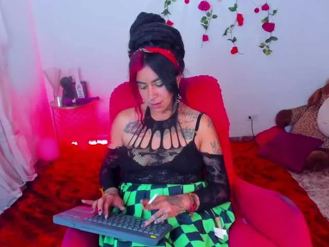 Live sex webcam photo for samarasabath #274458533