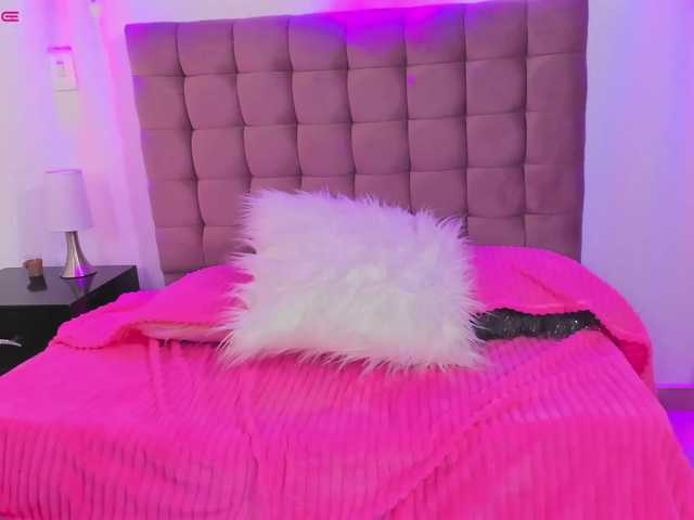 Live sex webcam photo for samatha-hot #273574014