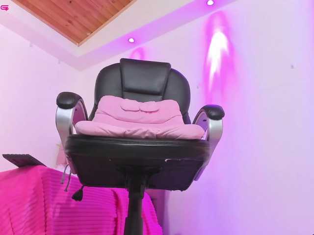 Live sex webcam photo for samatha-hot #273594182