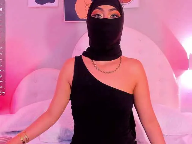 Live sex webcam photo for samia- #290824821