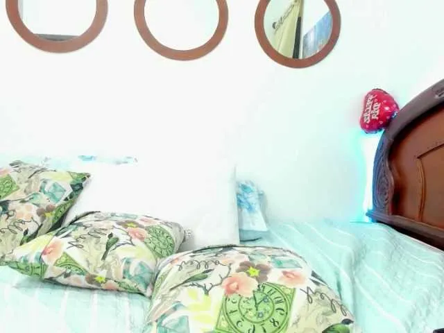 Live sex webcam photo for samih-2 #275970079