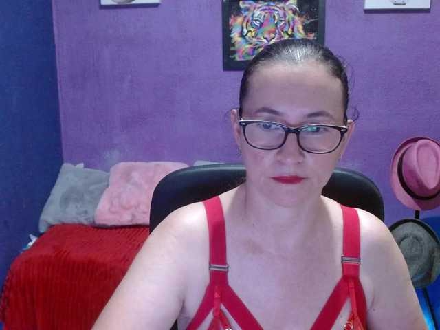 Live sex webcam photo for sandyflower12 #277149530