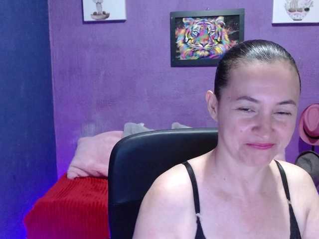 Live sex webcam photo for sandyflower12 #277458507