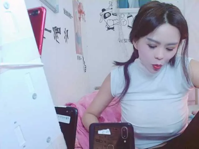Live sex webcam photo for sanshun1 #272519373