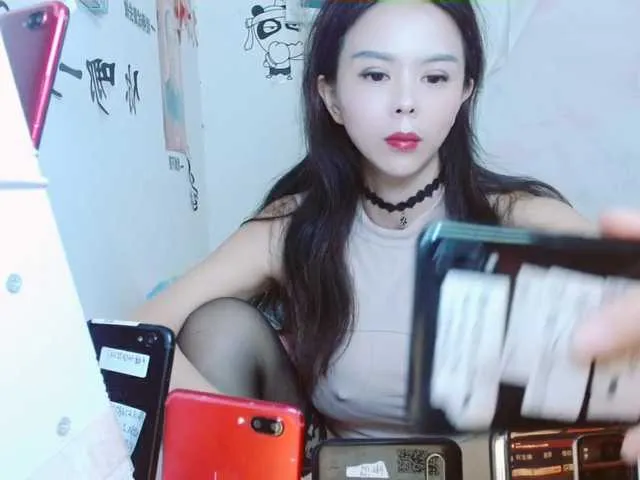 Live sex webcam photo for sanshun1 #272821595