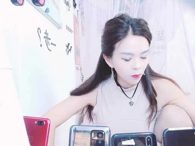 Live sex webcam photo for sanshun1 #274437434