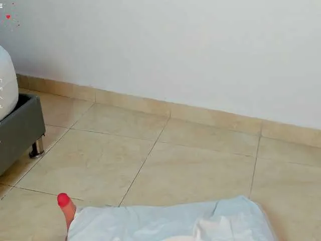 Live sex webcam photo for sara-castro24 #275556377