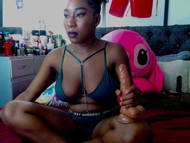 Live sex webcam photo for sara-greyx #276781869