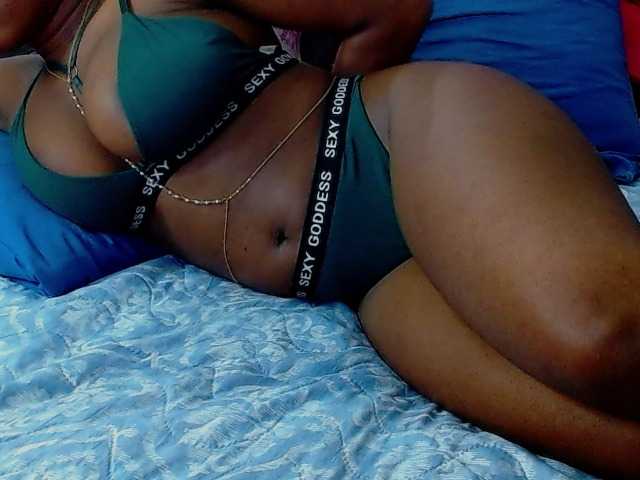 Live sex webcam photo for sara-greyx #276823814