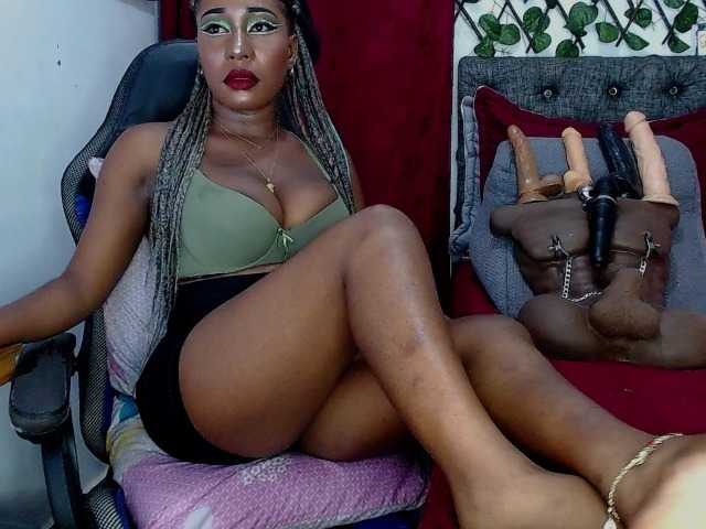 Live sex webcam photo for sara-greyx #290140386