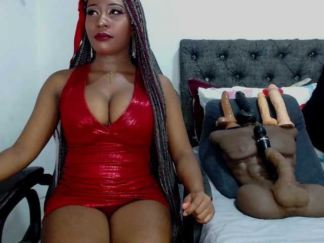 Live sex webcam photo for sara-greyx #290378122