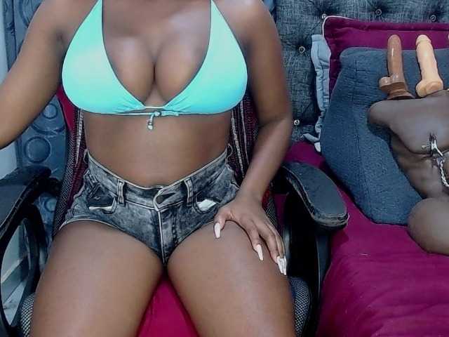 Live sex webcam photo for sara-greyx #291855971