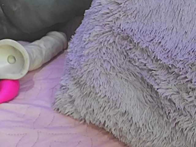 Live sex webcam photo for sara-greyx #292077953