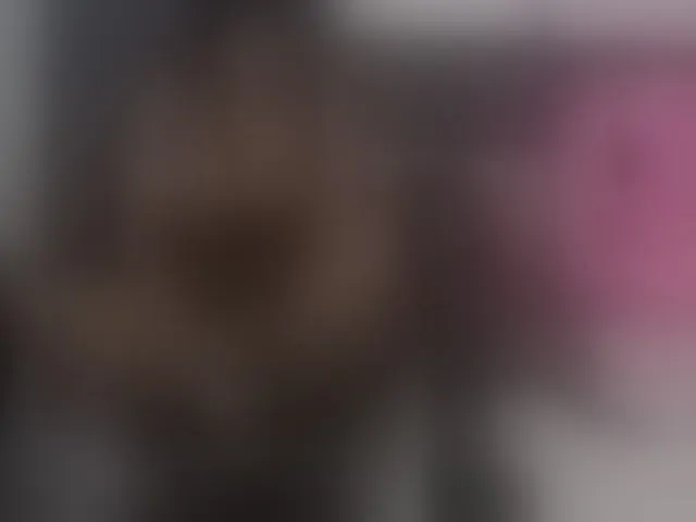Live sex webcam photo for sara-greyx #293641735