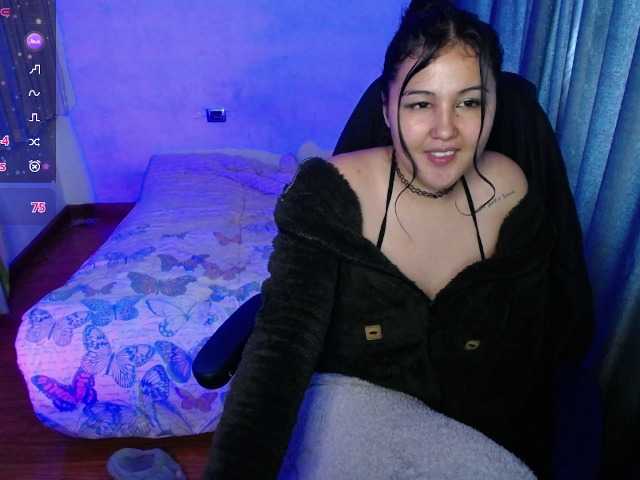 Live sex webcam photo for sara-sof #290683546