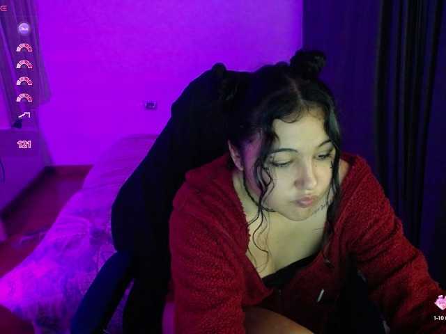 Live sex webcam photo for sara-sof #290736615