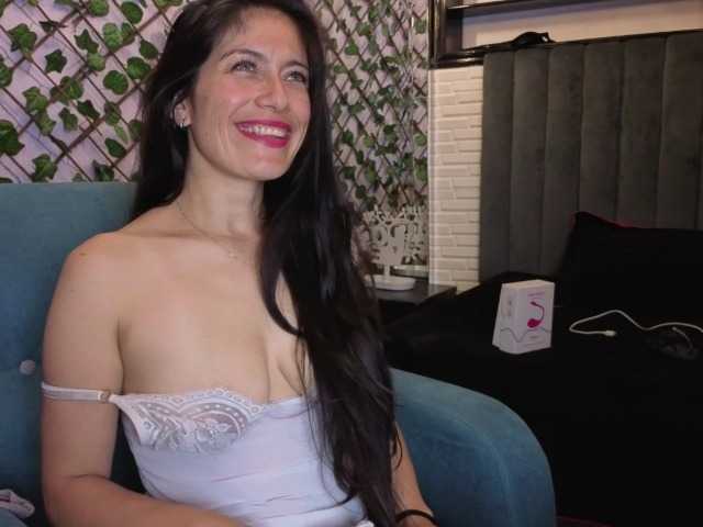 Live sex webcam photo for sara-squirtt #291896604