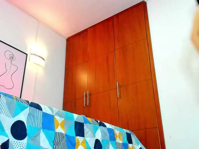 Live sex webcam photo for sara-vega #290743709