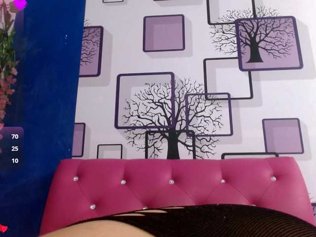 Live sex webcam photo for sara18a #291839793