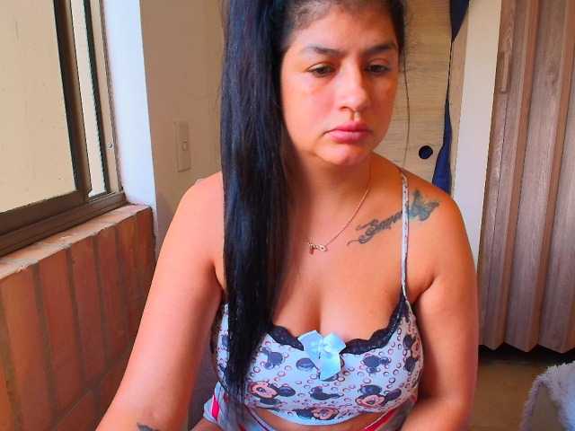 Live sex webcam photo for sara401 #291721856