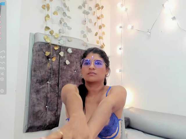 Live sex webcam photo for saradasilvaa #275666812