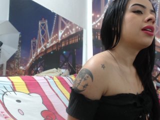 Live sex webcam photo for Sarah-Brown #155521819