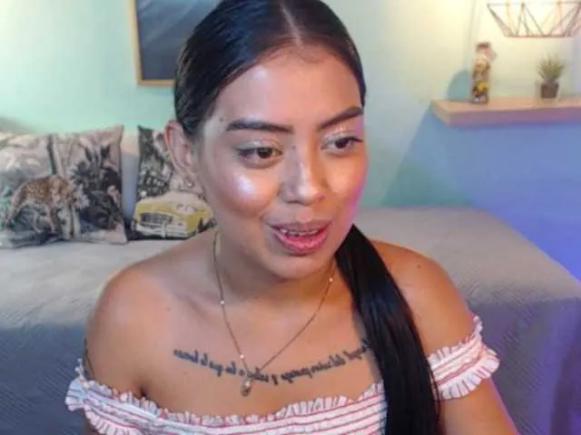 Live sex webcam photo for sarah-bush #272591016