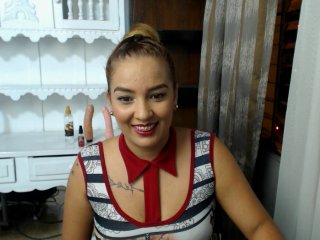 Live sex webcam photo for sarah-evans #123067078