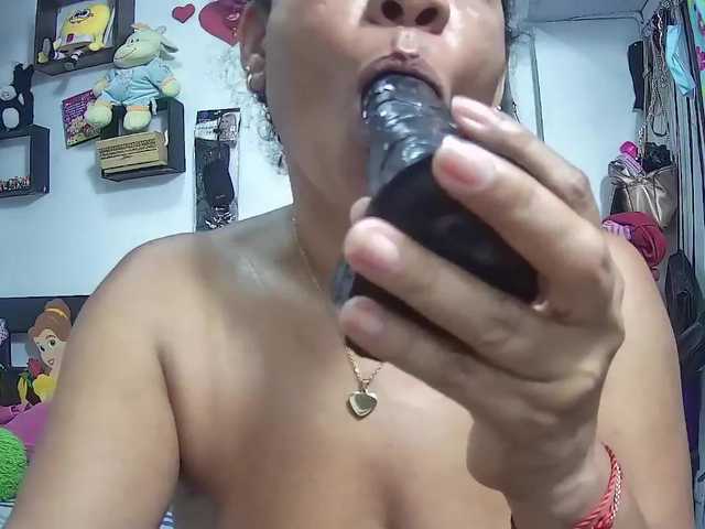 Live sex webcam photo for sarah-hot #271811266