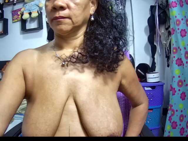 Live sex webcam photo for sarah-hot #272624741