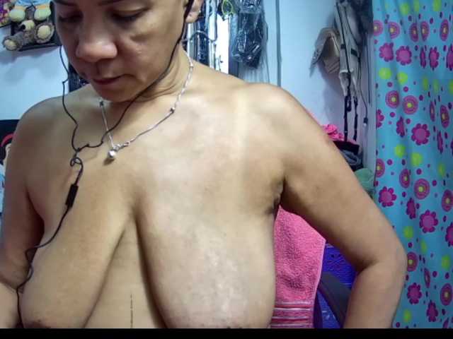 Live sex webcam photo for sarah-hot #273017968