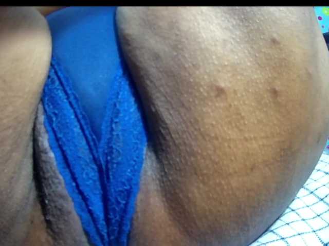 Live sex webcam photo for sarah-hot #273774507