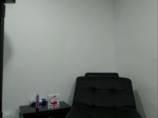 Live sex webcam photo for sarah-jhordy #169714397