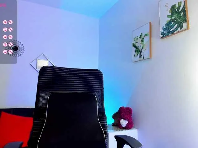 Live sex webcam photo for sarah-perez #277185045