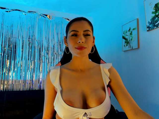 Live sex webcam photo for sarah-perez #290632660