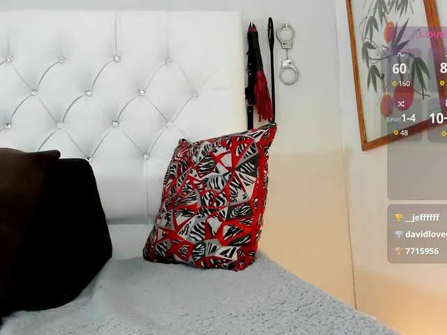 Live sex webcam photo for sarah-temptation #291808594