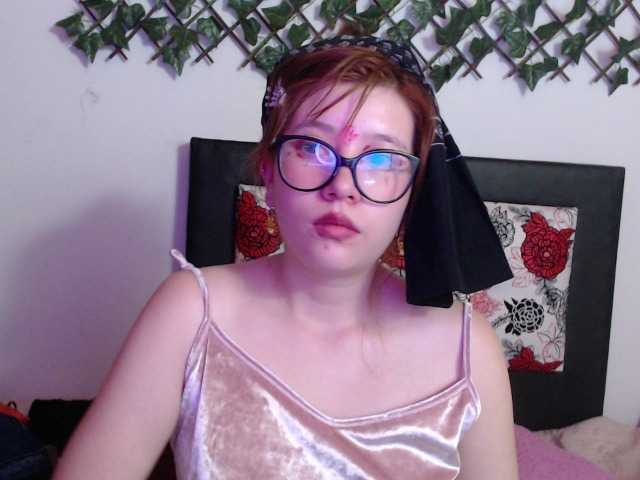 Live sex webcam photo for sarahgibson #272784259