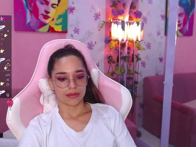 Live sex webcam photo for sarahlaurenth #274284238
