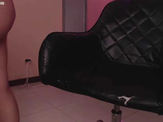 Live sex webcam photo for sarahlaurenth #275491159