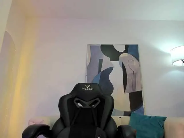 Live sex webcam photo for saraparkerr #291312372