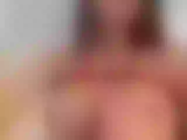 Live sex webcam photo for saraparkerr #291390403
