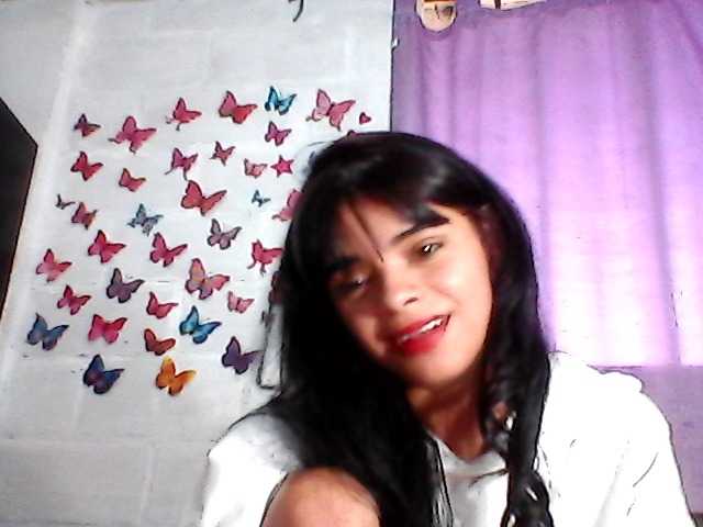 Live sex webcam photo for sarasandle #275567232