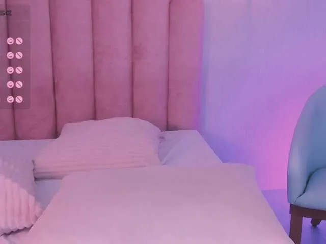 Live sex webcam photo for sarashsex #276367423