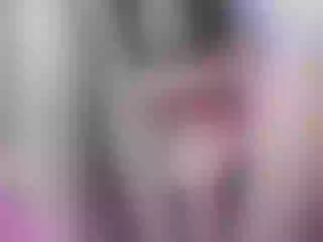 Live sex webcam photo for sarawilliams01 #288935664