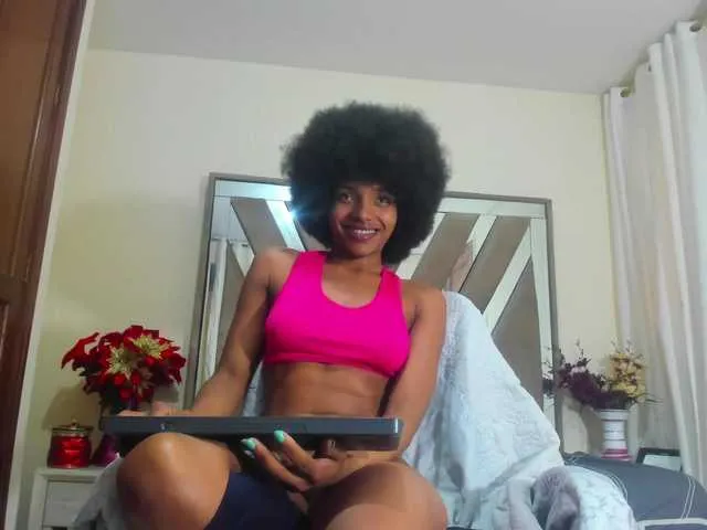 Live sex webcam photo for sarawilliams01 #290342042