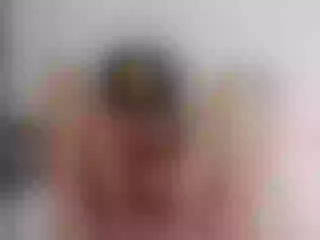 Live sex webcam photo for sarawilliams01 #290448175