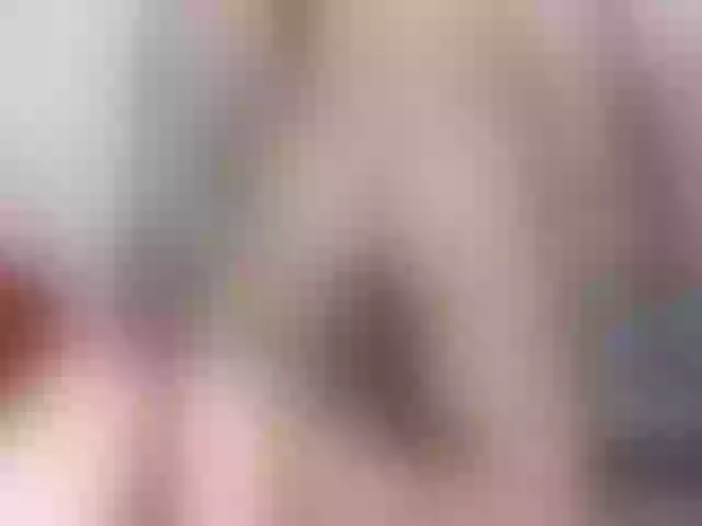 Live sex webcam photo for sarawilliams01 #290543745