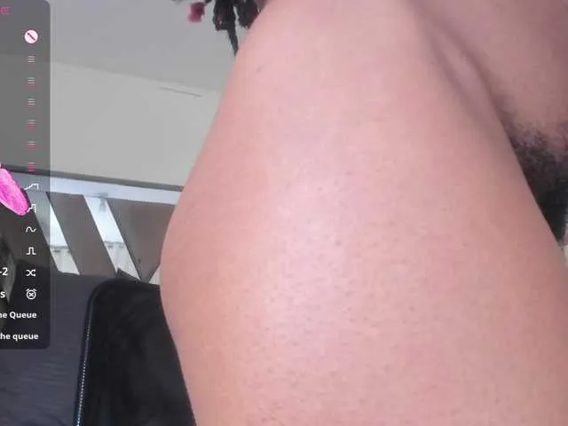 Live sex webcam photo for sarawilliams01 #290829708